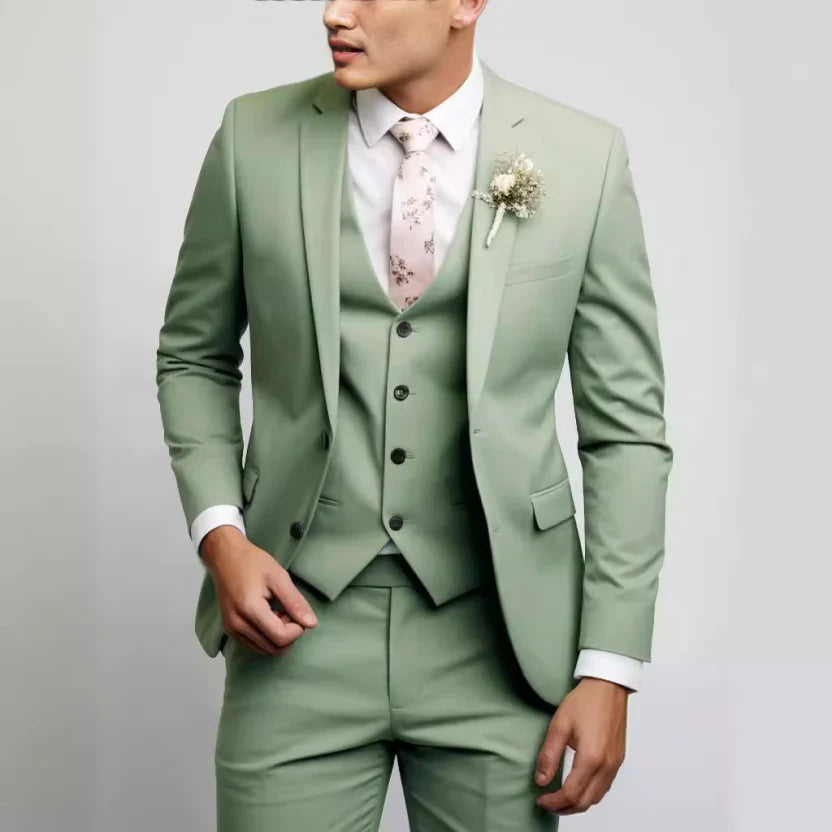 Men’s modern and stylish 3-piece suit