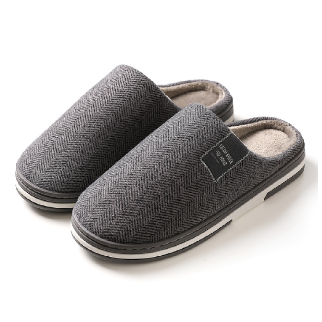 Men’s plush indoor slippers with non-slip sole