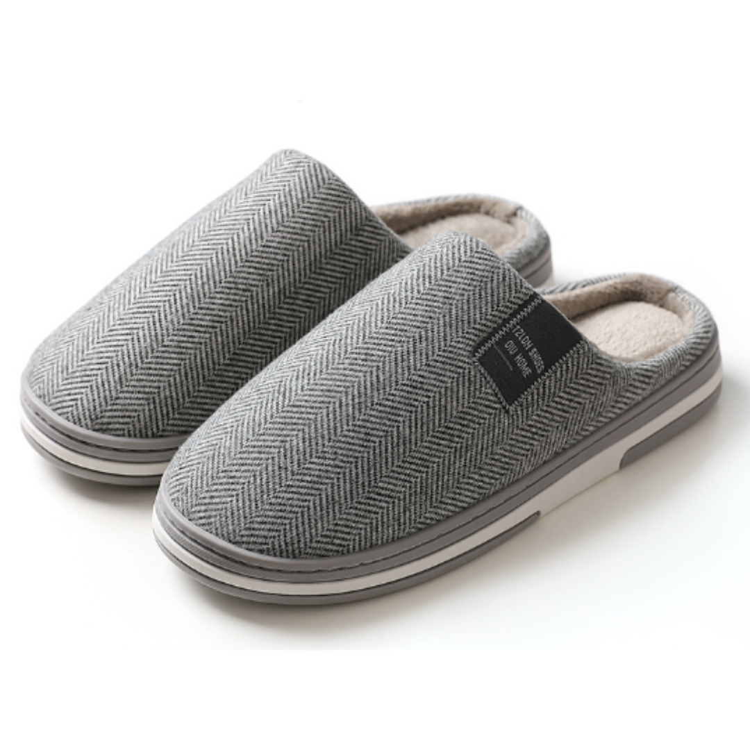 Men’s plush indoor slippers with non-slip sole