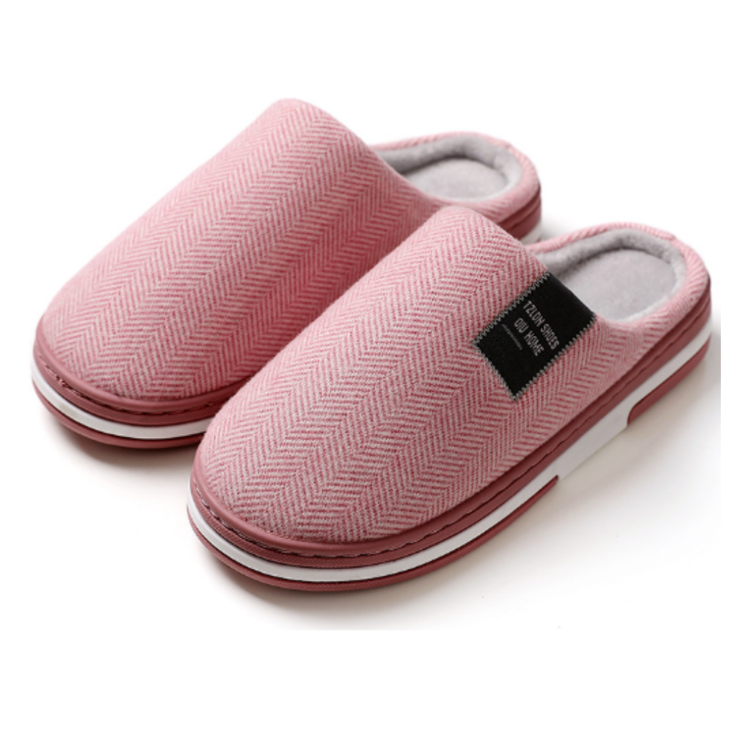 Men’s plush indoor slippers with non-slip sole
