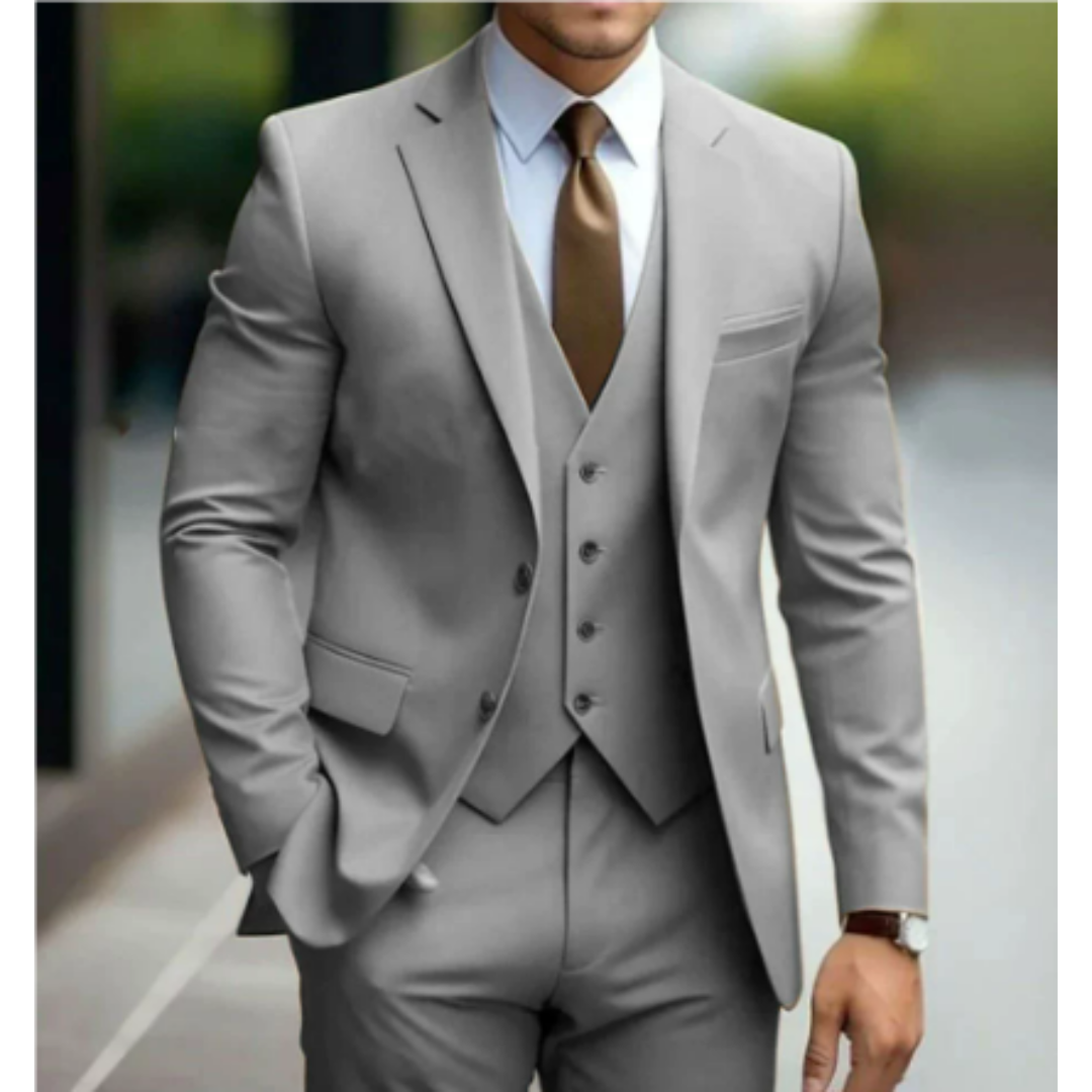 Three-piece suit with button for men